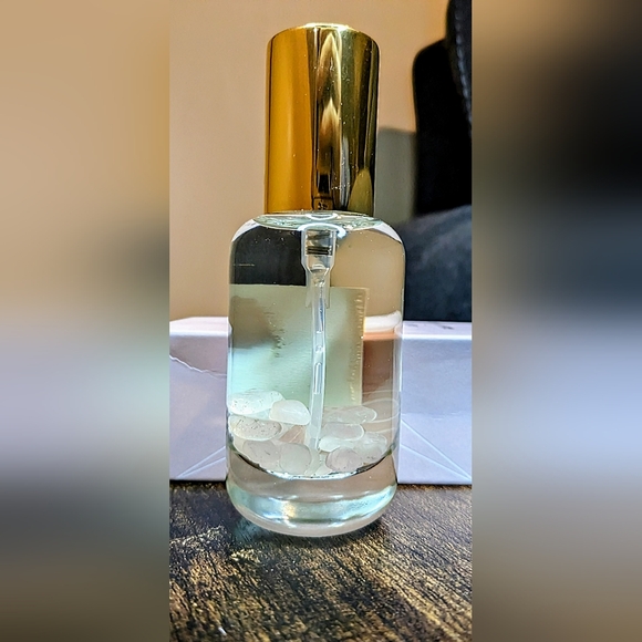 5/75$ DEFINEME Floret - Rose Quartz Crystal Infused Perfume Mist - Picture 13 of 13